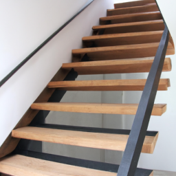 Construire un Escalier de Secours Conforme aux Normes Vannes